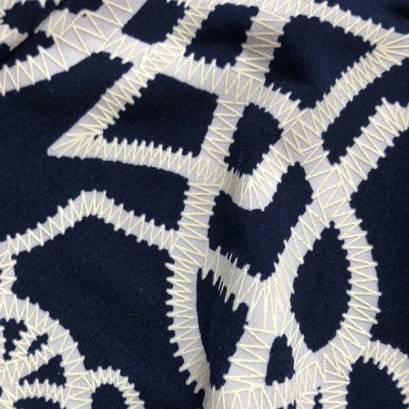 HAANI Navy & White Stitchwork Patterned V-Neck 3/4 Sleeve Stretch Midi Dress - Picture 6 of 7